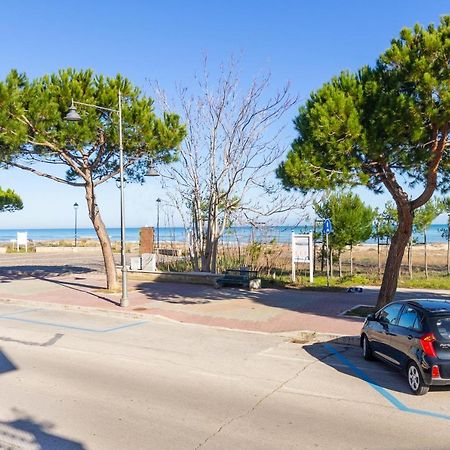 Casa Del Bello - Appartamento Di Fronte Al Mare A Silvi ซิลวี มารีน่า ภายนอก รูปภาพ
