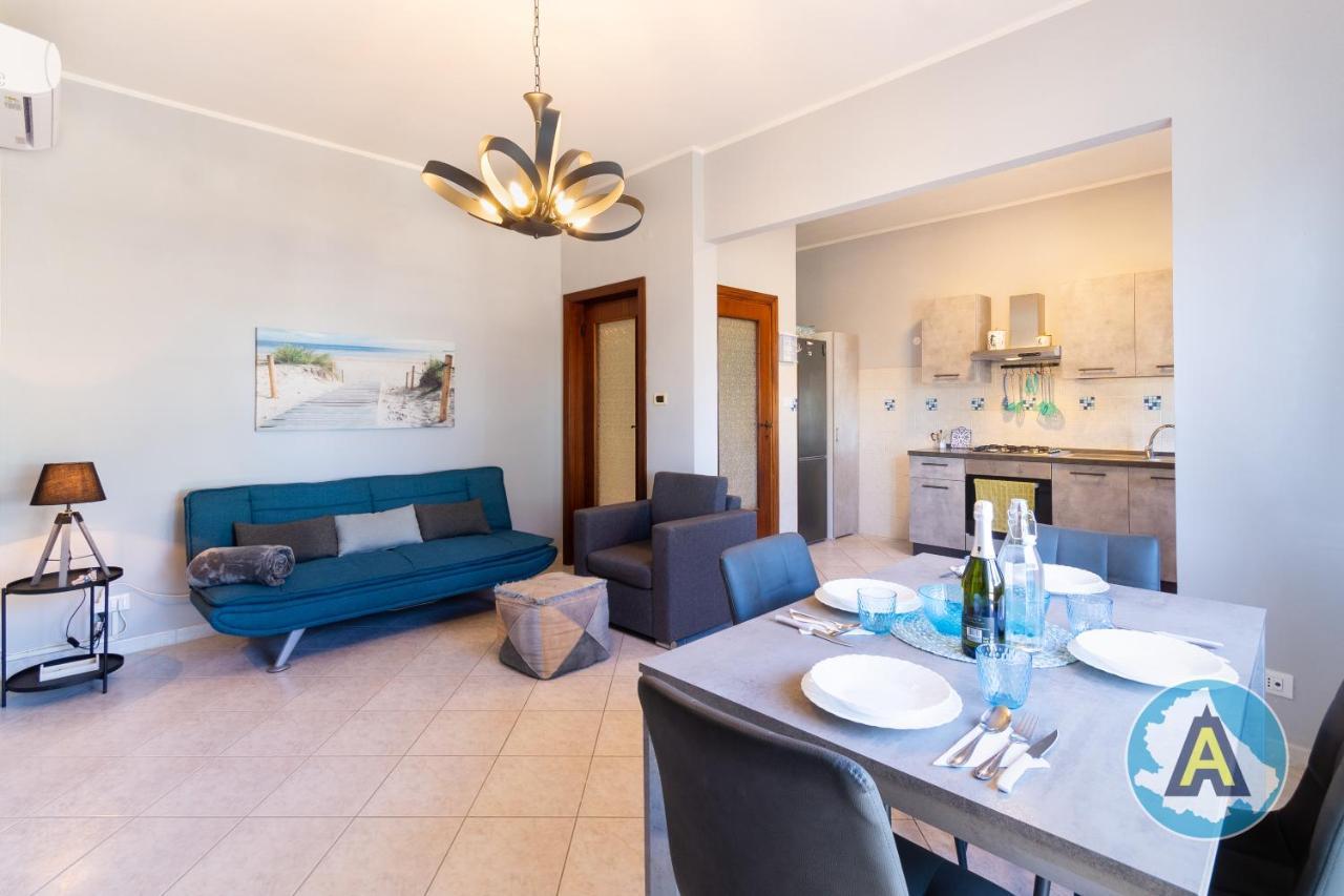 Casa Del Bello - Appartamento Di Fronte Al Mare A Silvi ซิลวี มารีน่า ภายนอก รูปภาพ