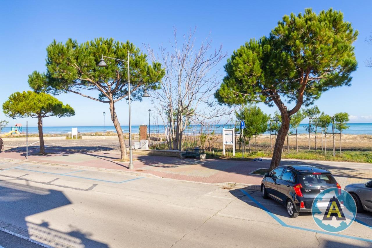 Casa Del Bello - Appartamento Di Fronte Al Mare A Silvi ซิลวี มารีน่า ภายนอก รูปภาพ